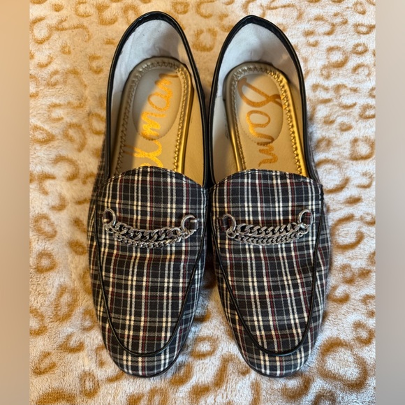Sam Edelman Shoes - Sam Edelman Checkered Loafers with Silver Chain
Women’s Size: 8.5